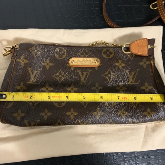 Louis Vuitton Eva monogram bag(bag discontinued). - Picture 16 of 16